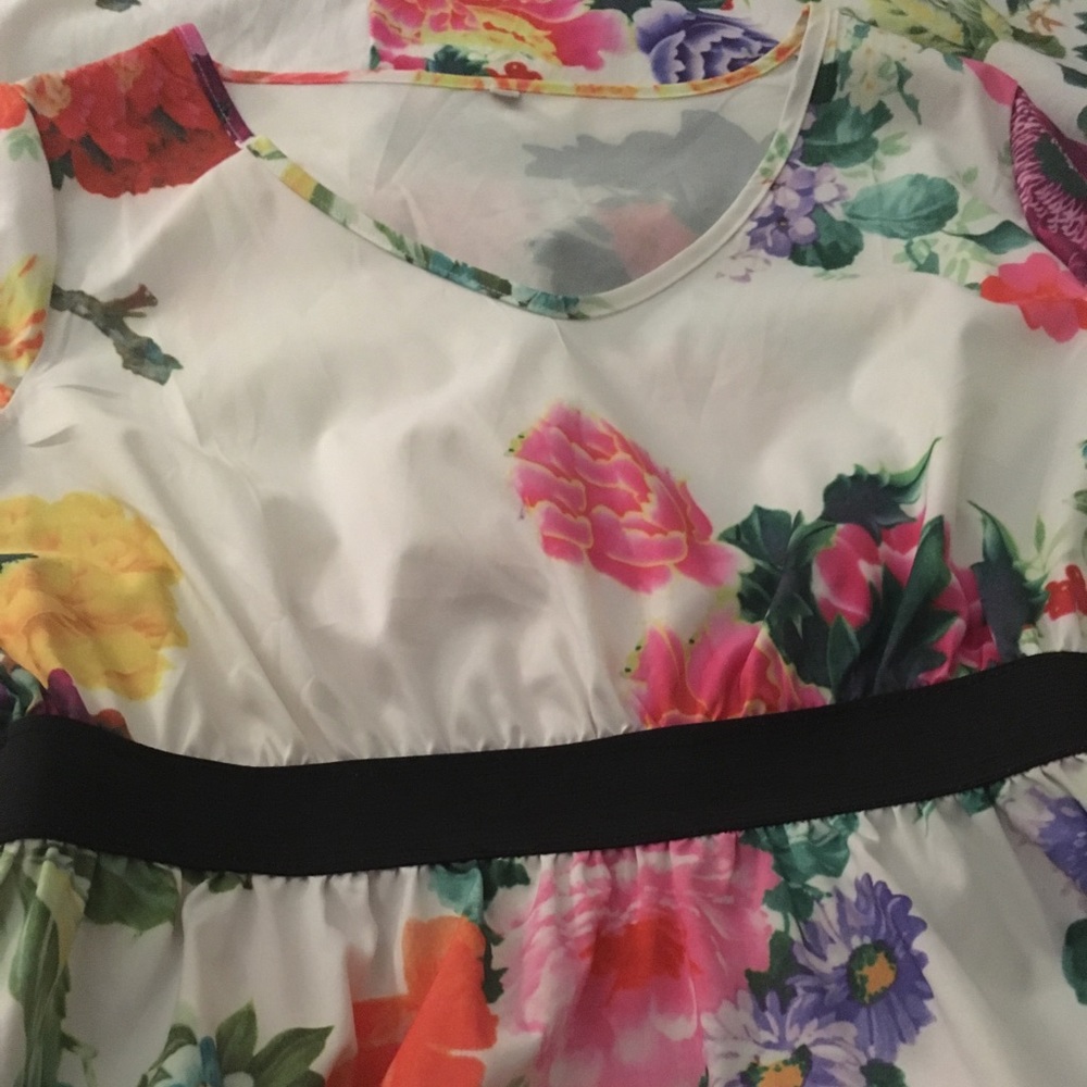 Women's floral dress!
